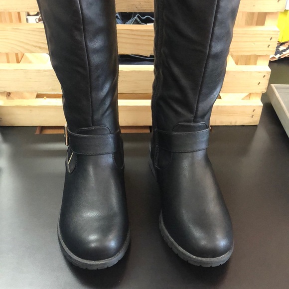 Black Quilted Riding Boots - Picture 8 of 8